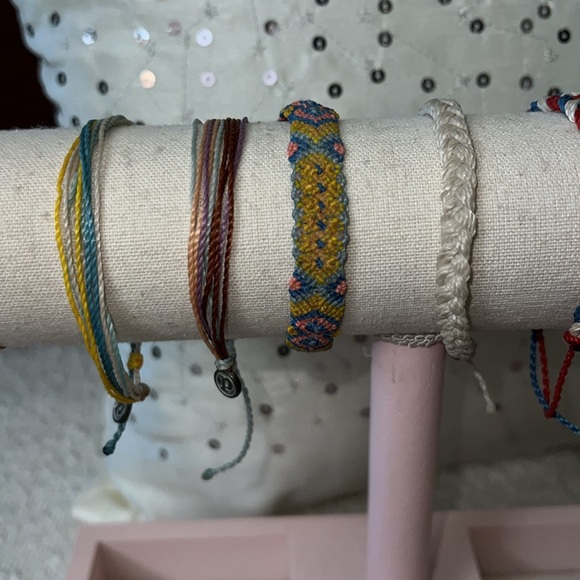 Set off 7 Pura Vida bracelets - Picture 2 of 3